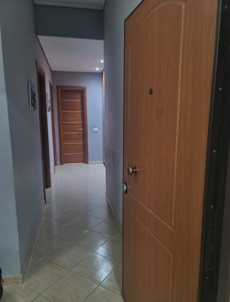 Tirane, jepet me qera apartament 3+1+BLK Kati 5, 95 m² 580 Euro (kavajes)