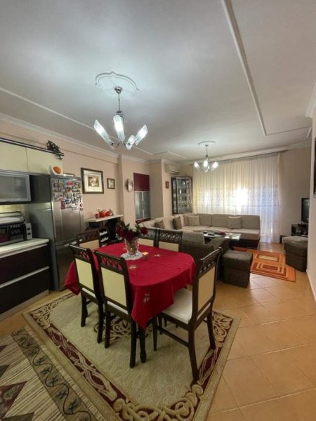Tirane, jepet me qera apartament 2+1+BLK Kati 1, 89 m² 500 Euro (Don Bosko)