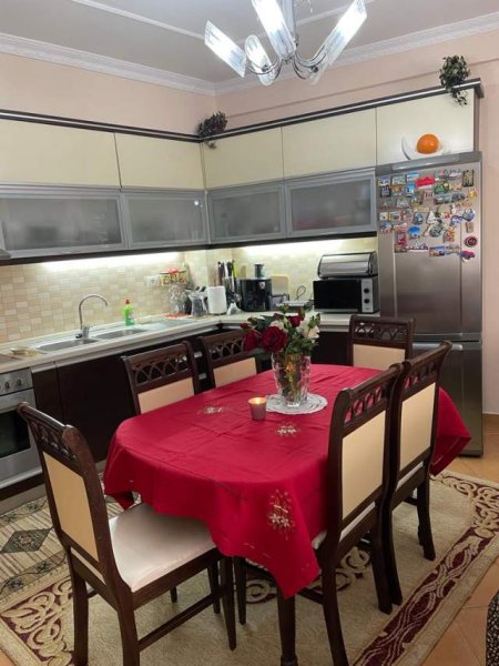 Tirane, jepet me qera apartament 2+1+BLK Kati 1, 89 m² 500 Euro (Don Bosko)