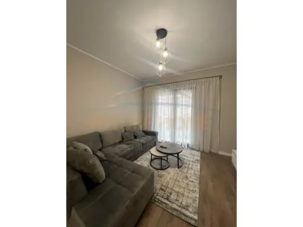 Shqiperi, apartament 3+1 Kati 2, 123 m² 550 Euro (Unaza E Re)