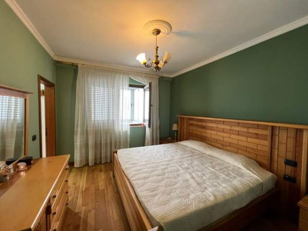 Tirane, jepet me qera apartament 3+1+BLK Kati 4, 150 m² 900 Euro (Rruga e Kavajes)
