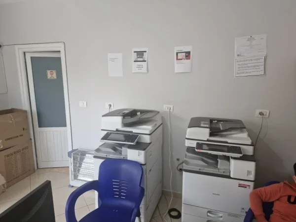 Korce, shitet biznesi dyqan Kati 1, 41 m² (Shkolla e muzikes)