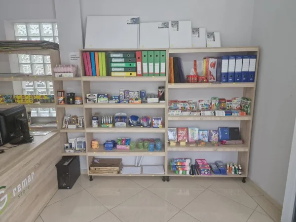 Korce, shitet biznesi dyqan Kati 1, 41 m² (Shkolla e muzikes)