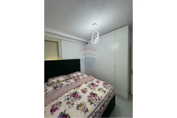 Tirane, jepet me qera 2+1+Aneks+Ballkon Kati 3, 80 m² 500 € (Aleksander Konda)