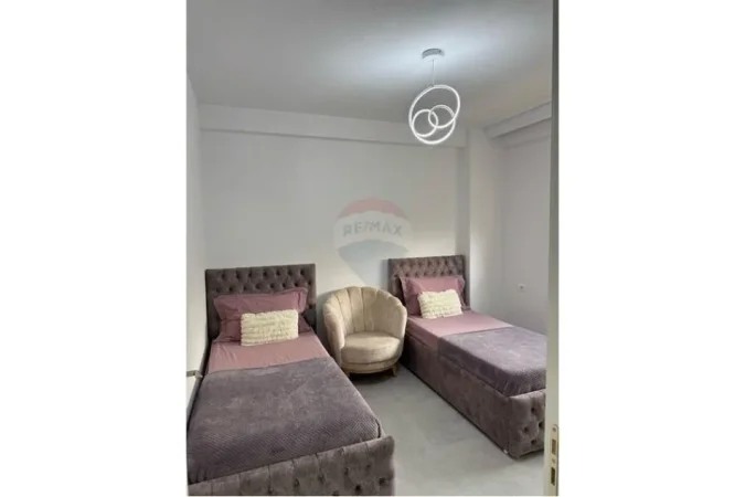 Tirane, jepet me qera 2+1+Aneks+Ballkon Kati 3, 80 m² 500 € (Aleksander Konda)