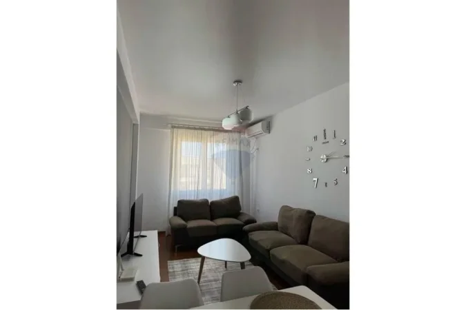 Tirane, jepet me qera 2+1+Ballkon , 600 € (Ndre Mjeda, Prane Report TV)