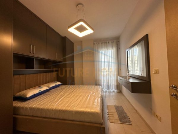 Tirane, jepet me qera apartament 3+1+Aneks+Ballkon Kati 6, 120 m² 600 € (UNAZA E RE)