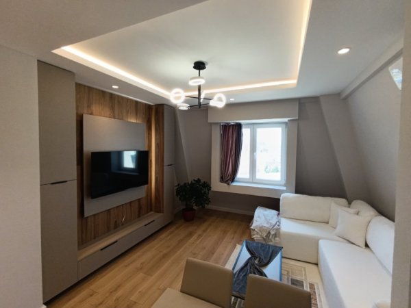 Tirane, jepet me qera apartament 1+1+Aneks+Ballkon Kati 1, 70 m² 700 € (Vasil Shanto)