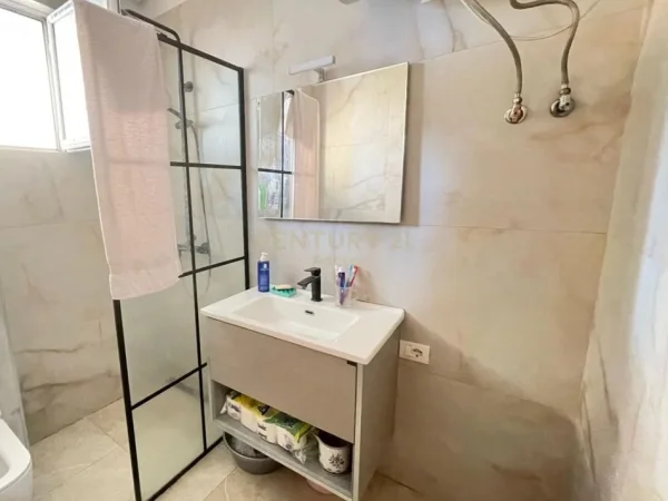 Tirane, shitet apartament Kati 4, 92 m² 132.000 € 