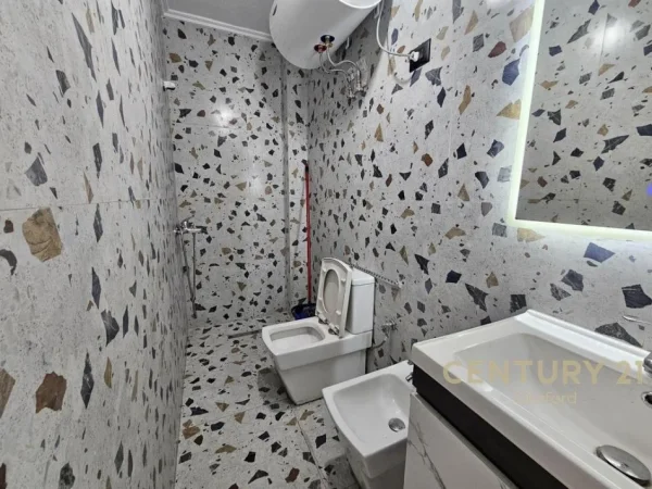 Tirane, shitet apartament Kati 3, 101 m² 155.000 € 