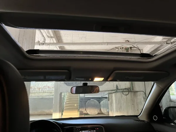 Tirane, shes makine Mitsubishi Outlander 2.4 Benzinë – 4x4 | Full Opsion Benzin, e bardhë automatik Klima 162.000 km 9.800 €