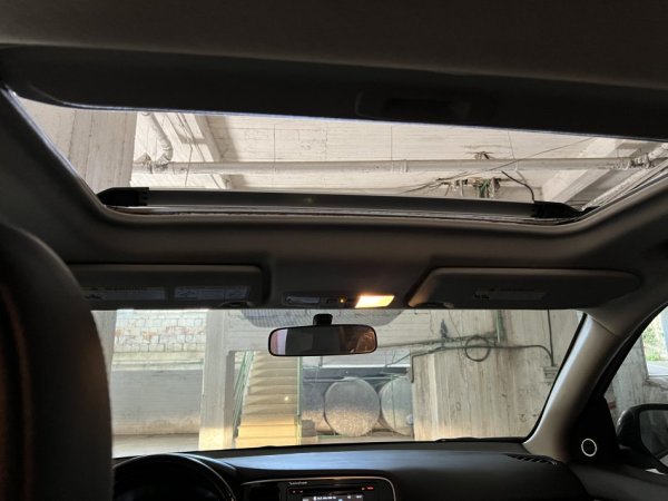 Tirane, shes makine Mitsubishi Outlander 2.4 Benzinë – 4x4 | Full Opsion Benzin, e bardhë automatik Klima 162.000 km 9.800 €