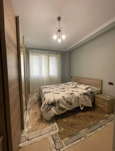 Tirane, jepet me qera apartament 1+1 Kati 6, 60 m² 500 € (Kinostudio, prane "Stacionit te Policise Rrugore")