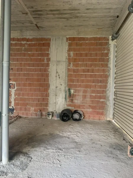 Tirane, jap me qera ambjent biznesi Kati 0, 58 m² (Ish fusha e aviacionit)