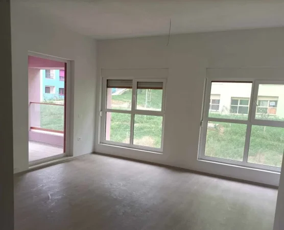 Tirane, shitet apartament 2+1+Aneks+Ballkon Kati 2, 83 m² 129.000 € (ali demi)