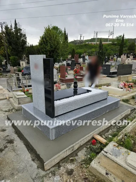 Tirane, shes Punime Varresh | Varr granit gri me granit te zi - Varrezat e Sharres - Tirane 220 €