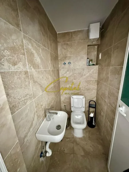 Tirane, jepet me qera dyqan Kati 0, 20 m² 500 € (BLV BAJRAM CURRI)