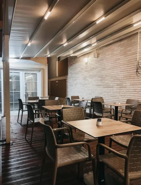 Tirane, jepet me qera hotel , 331 m² 3.200 € (Rruga Ura)