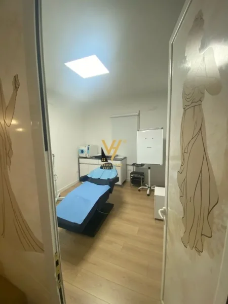 Tirane, jepet me qera ambjent biznesi Kati 2, 100 m² 1.500 € (KOPSHTI ZOOLOGJIK)