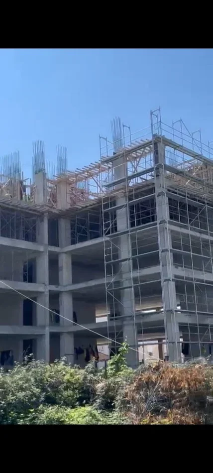 Tirane, shitet apartament 2+1+Ballkon Kati 3, 98 m² 68.300 € (Rr.Teuta tek Ulliri)