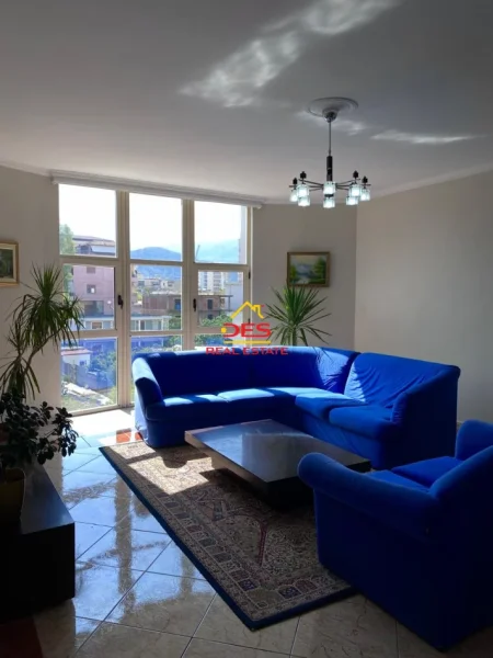 Vlore, shitet apartament 3+1+Ballkon Kati 2, 156 m² 230.000 € (Rruga Sadik Zotaj)