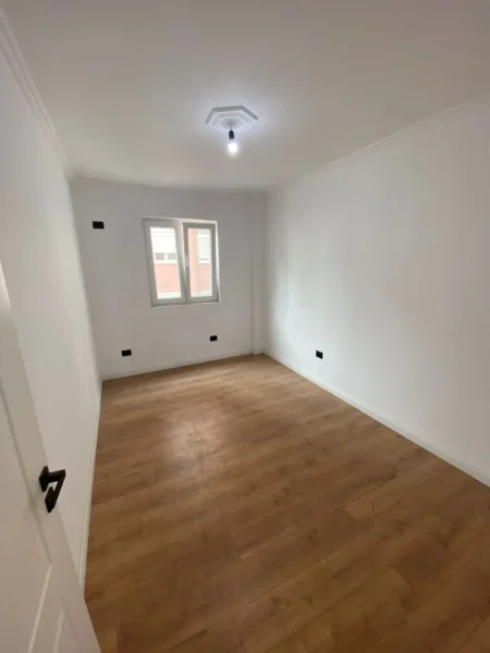Tirane, shitet apartament 2+1+Aneks+Ballkon Kati 3, 100 m² 155.000 € (rruga e kavajes)