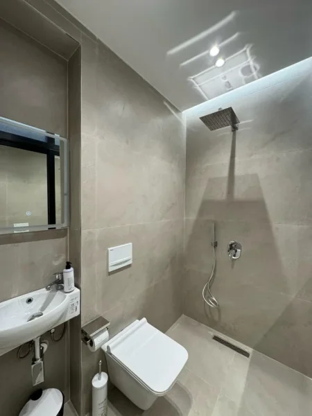 Tirane, shitet apartament 2+1 Kati 2, 60 m² 184.000 € (prane Pazarit te Ri)