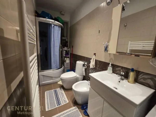 Tirane, shitet apartament 2+1 Kati 8, 117 m² 180.000 € (Ish tregu Elektrik)