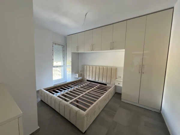 Tirane, jap me qera apartament 1+1 Kati 2, 60 m² 400 € (rruga Pasho hysa)