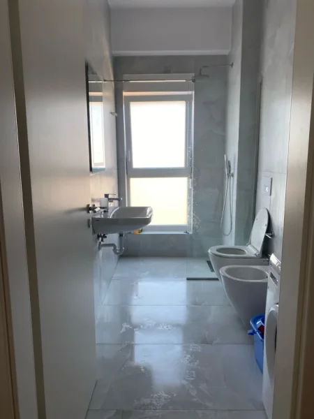 Tirane, jap me qera apartament 2+1+Ballkon Kati 7, 70 m² 550 € (pasho hysa)