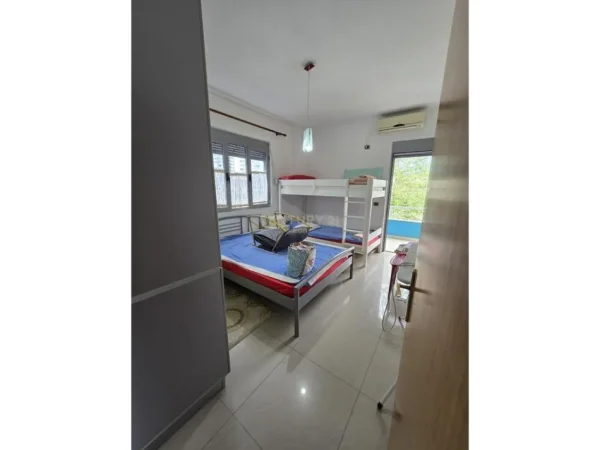 Durres, shitet apartament 1+1+Ballkon Kati 2, 60 m² 70.000 € (SHKEMBI I KAVAJES)