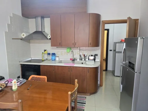 Durres, shitet apartament 1+1+Ballkon Kati 2, 60 m² 70.000 € (SHKEMBI I KAVAJES)
