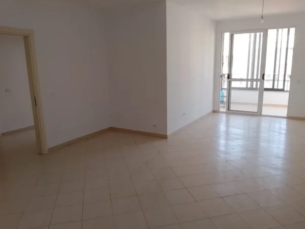 Tirane, shitet apartament 2+1+Aneks+Ballkon Kati 8, 101 m² 110.000 € (astir)