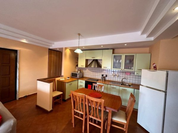 Tirane, jepet me qera apartament 2+1+Aneks+Ballkon Kati 7, 100 m² 700 € (Bulevardi Zogu i Pare, prane FSHN)