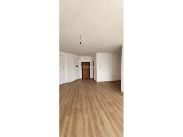 Tirane, shitet apartament 2+1 , 102 m² 150.000 € (Astir)