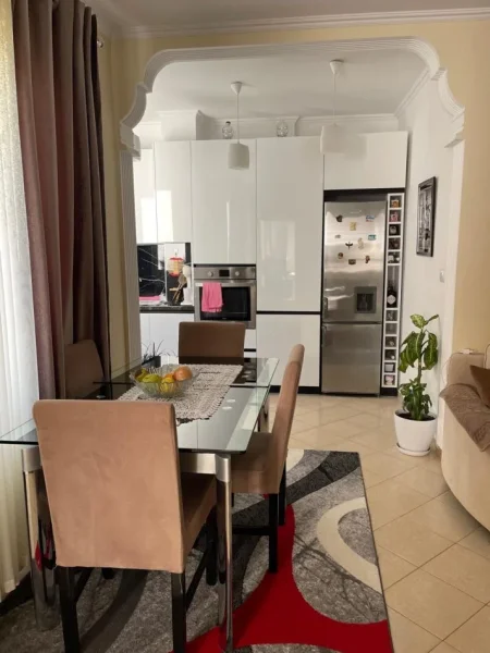 Tirane, shitet apartament 1+1 Kati 5, 58 m² 80.000 € (Shitet Super Apartament 1+1 ne Fresk (Rruga e Thesarit).)