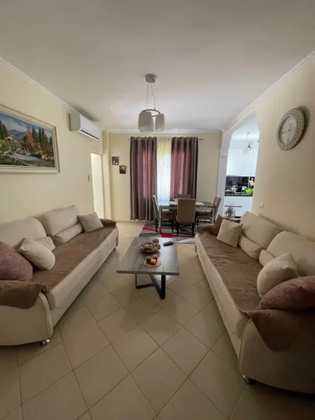 Tirane, shitet apartament 1+1 Kati 5, 58 m² 80.000 € (Shitet Super Apartament 1+1 ne Fresk (Rruga e Thesarit).)