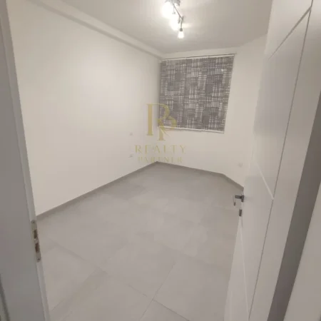 Tirane, jepet me qera zyre Kati 4, 80 m² 600 € (Myslym Shyr)