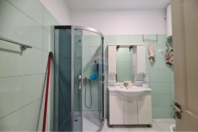 Tirane, jepet me qera apartament 2+1 Kati 6, 118 m² 500 € (Yzberisht 'KMY')