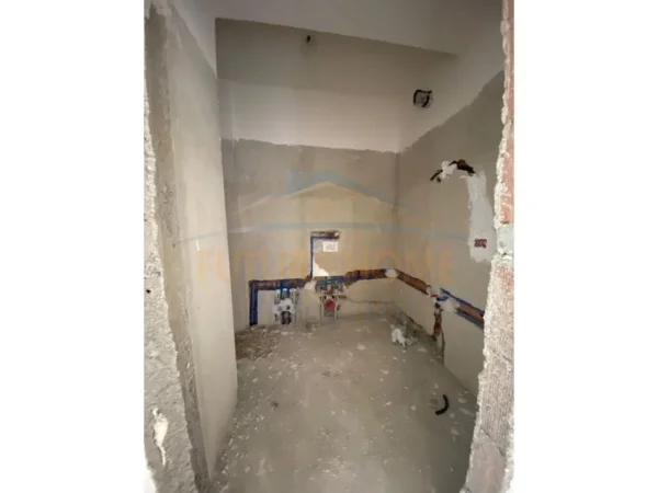 Tirane, shitet apartament 2+1+Ballkon Kati 7, 103 m² 149.640 € (Kompleksi Aura, Rruga Dritan Hoxha)