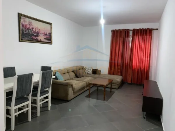 Tirane, jepet me qera apartament 2+1 Kati 2, 110 m² 400 € (Fresk)
