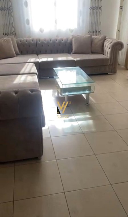 Tirane, jepet me qera apartament 1+1+Ballkon Kati 4, 78 m² 550 € (SELVIA)