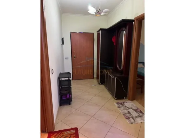 Tirane, jepet me qera apartament 2+1 Kati 3, 118 m² 500 € (Selitë)