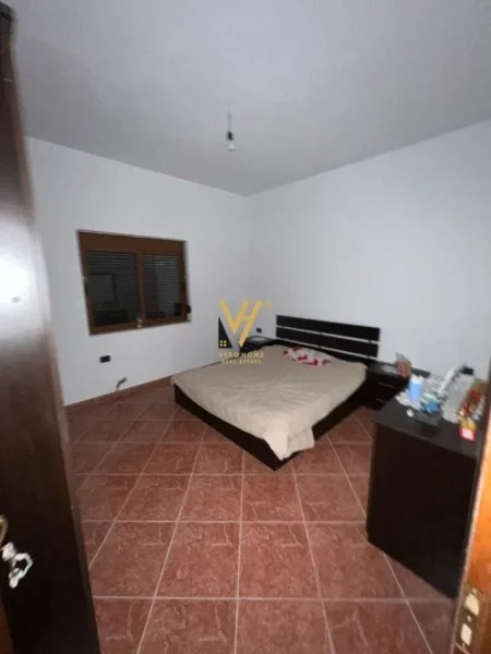 Tirane, shitet shtepi 3 Katshe Kati 0, 2.647 m² 410.000 € (BERZHITE)