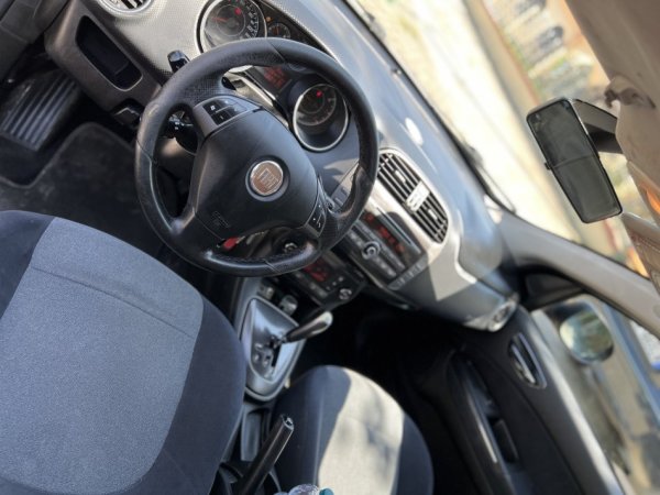 Tirane, shitet makine Fiat Bravo Nafte, e zeze automatik Kondicioner 3.900 €