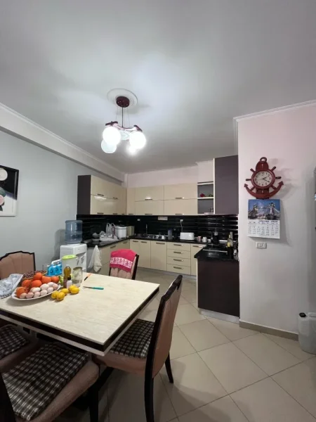 Tirane, shitet apartament 2+1 Kati 6, 117 m² 155.000 € (SHITET SUPER APARTAMENT 2+1+2 ME DY BALLKONE TE PALLATET ÇABEJ NE YZBERISHT.)