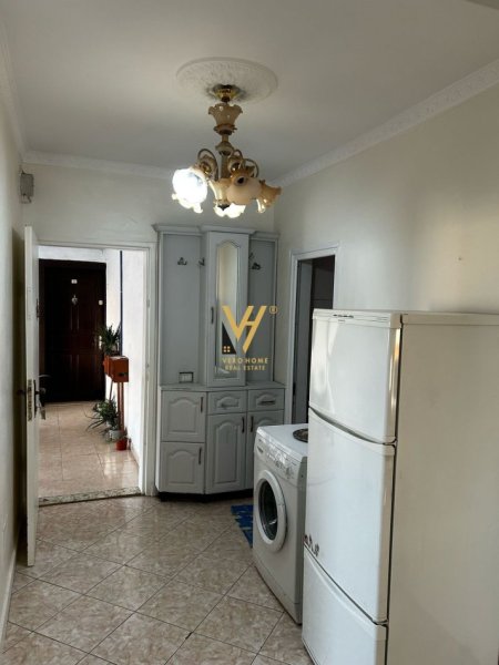 Tirane, jepet me qera apartament 2+1+Ballkon Kati 6, 74 m² 420 € (LAPRAKE)