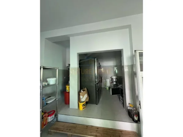 Durres, shitet bar-resorant , 507 m² 650.000 € (GOLEM)