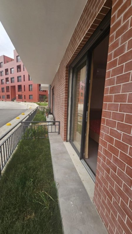 Tirane, jepet me qera apartament 1+1+Ballkon Kati 0, 400 € (Kodra E Diellit)