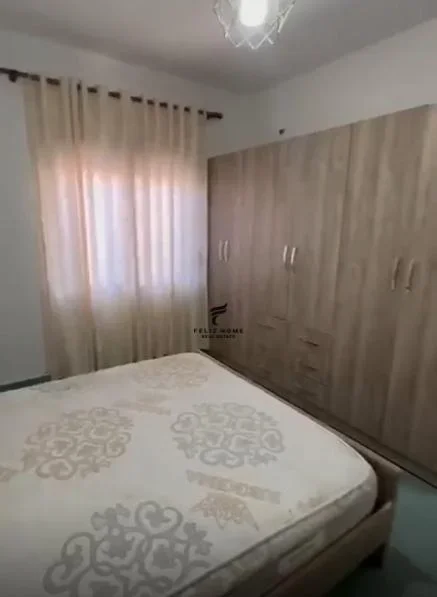 Tirane, jepet me qera apartament 2+1+Ballkon Kati 2, 70 m² 500 € (LAPRAKE)
